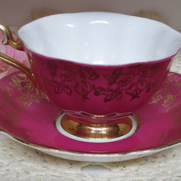 Royal ALBERT Deep Pink & Gold TEACUP & Saucer Vintage (K646) - Picture 3 of 8